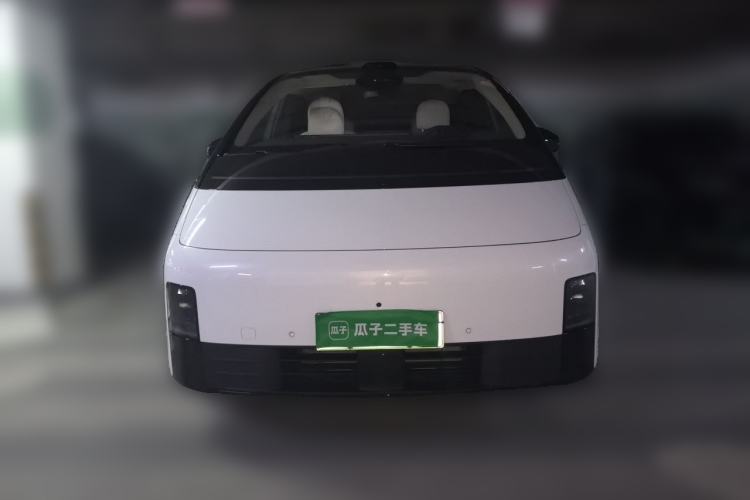 Used Li Auto MEGA 2025 Home Family Special Edition Front