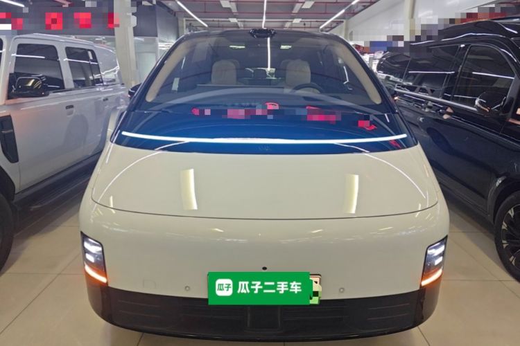 Used Li Auto MEGA 2025 Home Family Special Edition Front