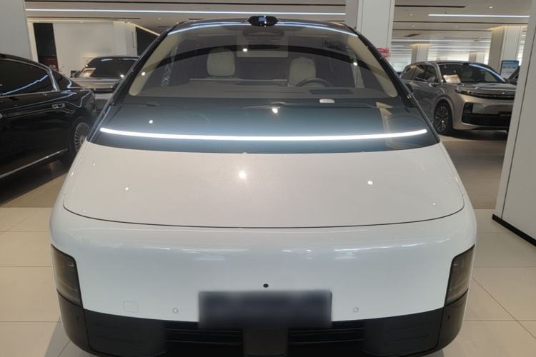 Used Li Auto MEGA 2025 Ultra Smart Refreshed Edition Front