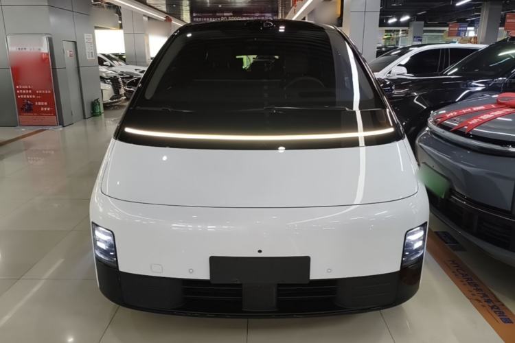 Used Li Auto MEGA 2025 Home Family Special Edition Front