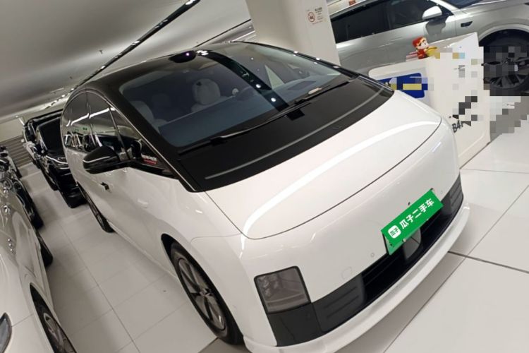 Used Li Auto MEGA 2025 Home Family Special Edition Front Right 45 Deg