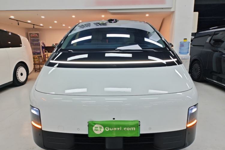 Used Li Auto MEGA 2025 Home Family Special Edition Front