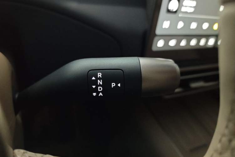 Used Li Auto MEGA 2025 Ultra Smart Refreshed Edition Gear Lever