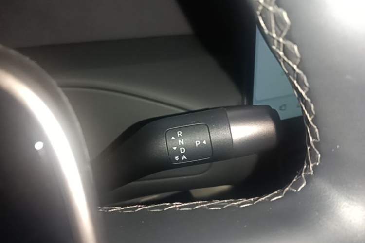 Used Li Auto MEGA 2025 Home Family Special Edition Gear Lever