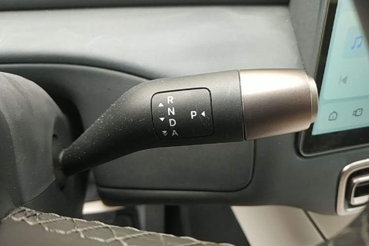 Used Li Auto MEGA 2025 Ultra Smart Refreshed Edition Gear Lever