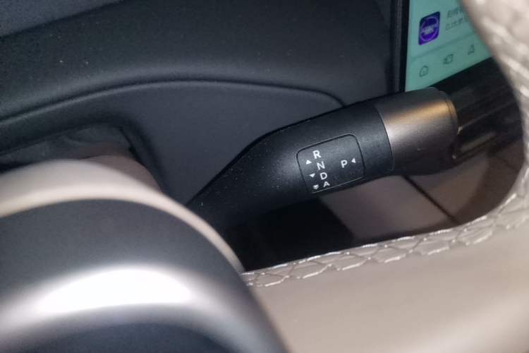 Used Li Auto MEGA 2025 Home Family Special Edition Gear Lever