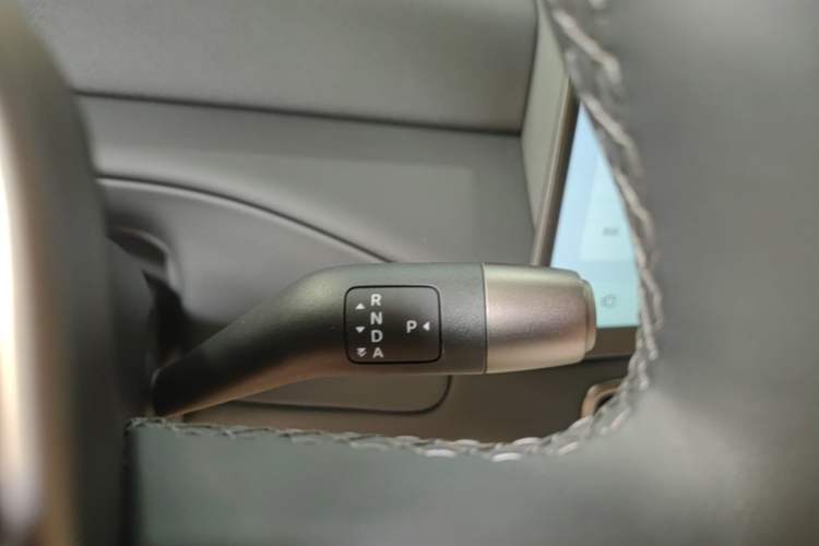 Used Li Auto MEGA 2025 Home Family Special Edition Gear Lever