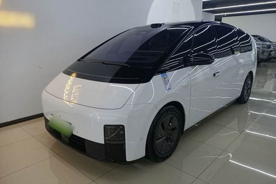 Li Auto MEGA 2025