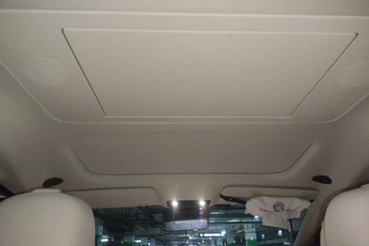 Used Li Auto MEGA 2025 Home Family Special Edition Headliner