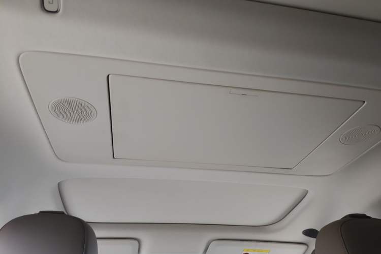 Used Li Auto MEGA 2025 Home Family Special Edition Headliner
