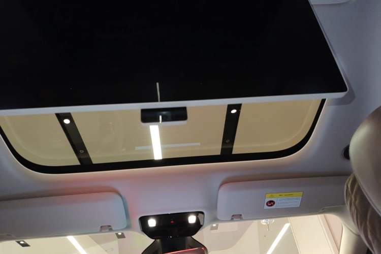 Used Li Auto MEGA 2025 Home Family Special Edition Headliner