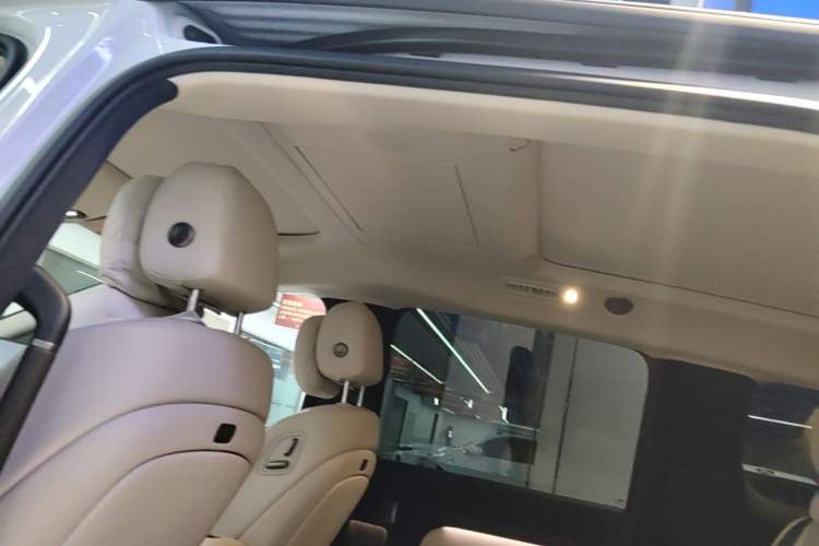 Used Li Auto MEGA 2025 Home Family Special Edition Headliner