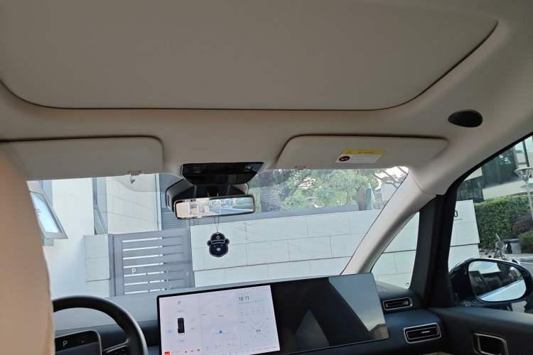 Used Li Auto MEGA 2025 Home Family Special Edition Headliner