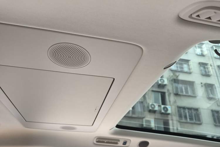 Used Li Auto MEGA 2025 Home Family Special Edition Headliner