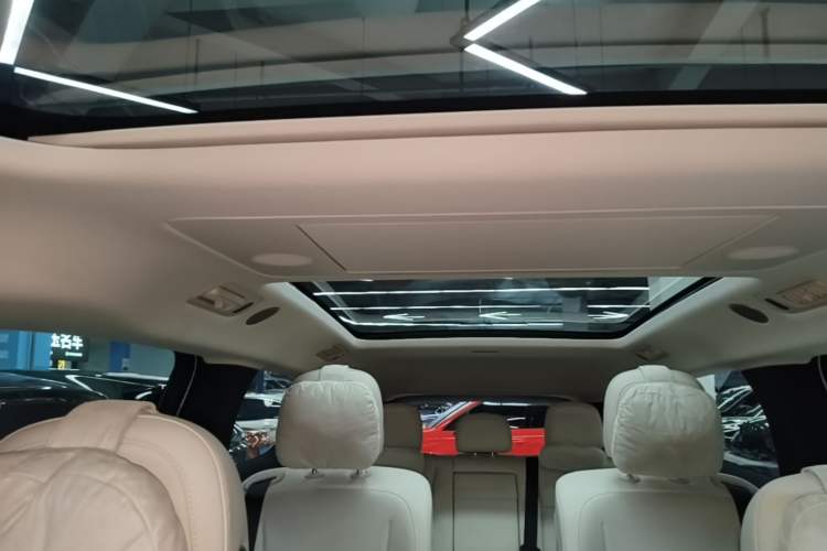 Used Li Auto MEGA 2025 Home Family Special Edition Headliner
