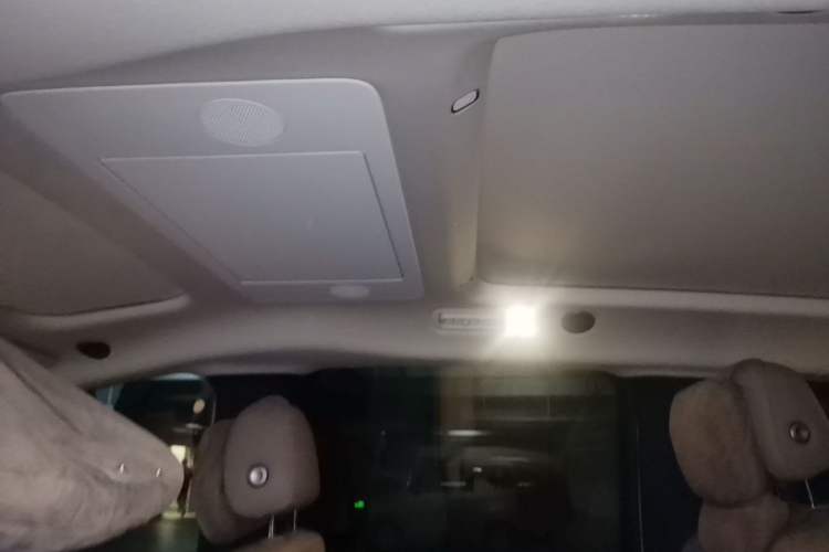 Used Li Auto MEGA 2025 Home Family Special Edition Headliner