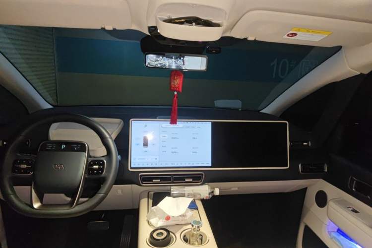 Used Li Auto MEGA 2025 Home Family Special Edition Headliner