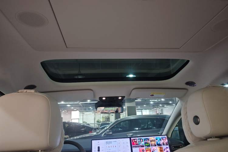 Used Li Auto MEGA 2025 Home Family Special Edition Headliner