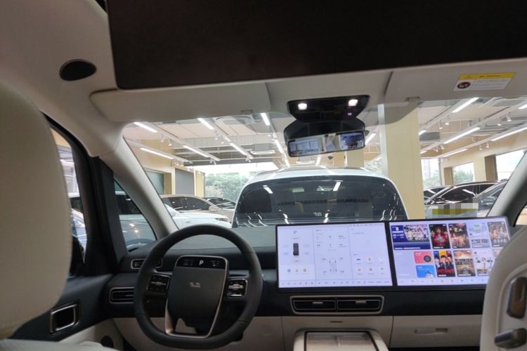 Used Li Auto MEGA 2025 Home Family Special Edition Headliner