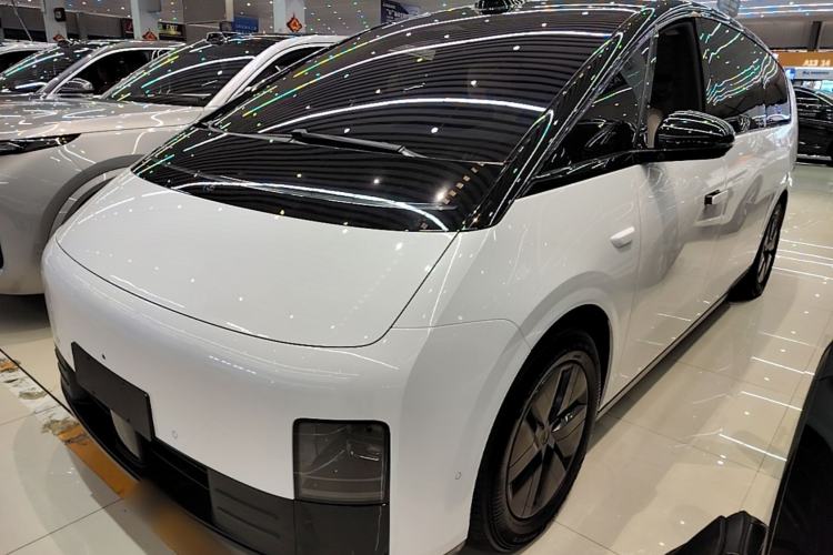 Li Auto MEGA 2025 Home Family Special Edition