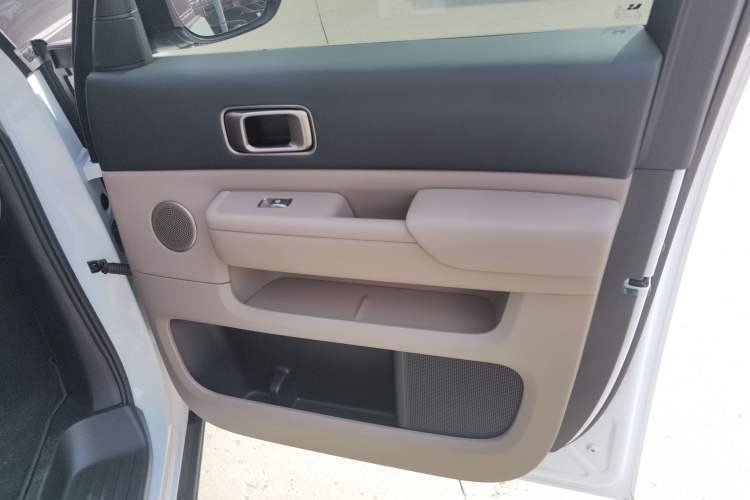 Used Li Auto MEGA 2025 Home Family Special Edition Interior 5