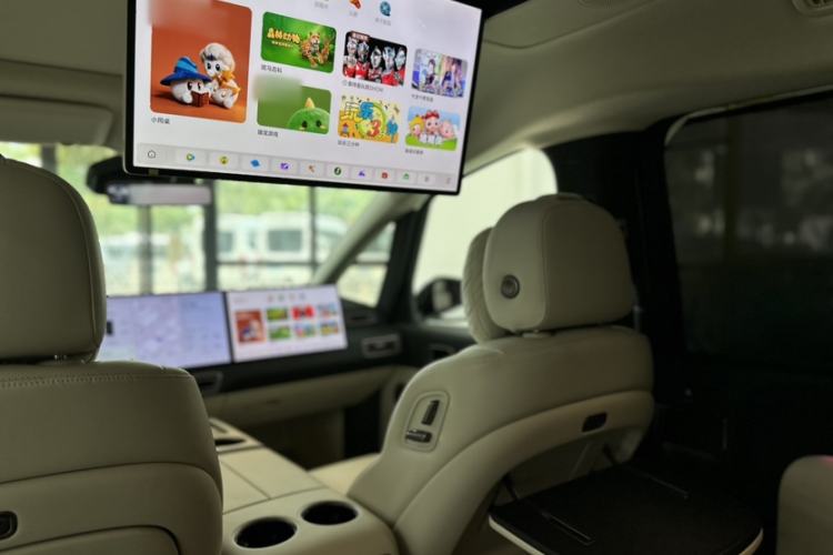 Used Li Auto MEGA 2025 Home Family Special Edition Interior 6