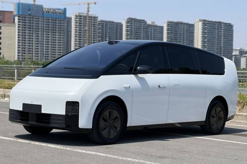 Li Auto MEGA 2025