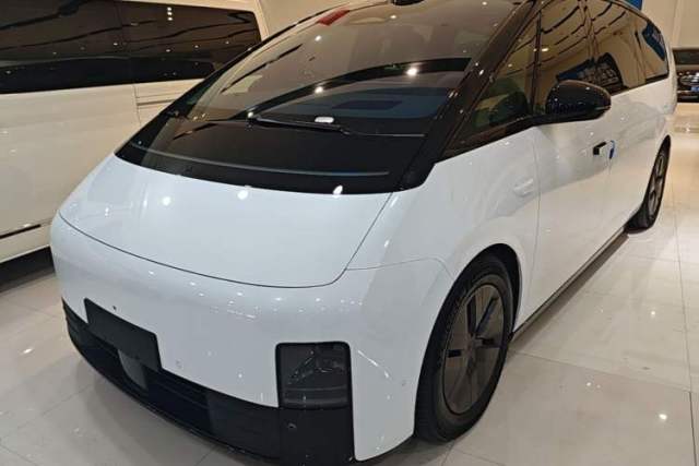 Used Li Auto MEGA 2025 Home Family Special Edition