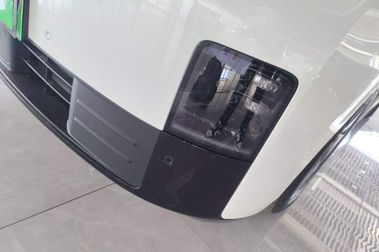 Used Li Auto MEGA 2025 Home Family Special Edition Left Front Headlight