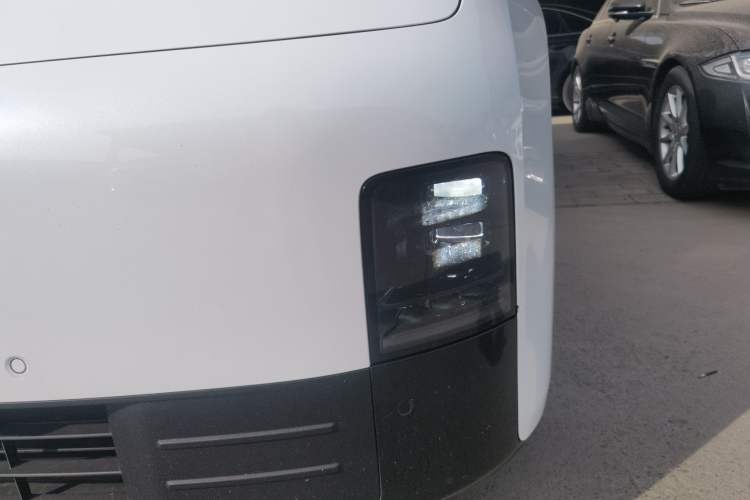 Used Li Auto MEGA 2025 Home Family Special Edition Left Front Headlight