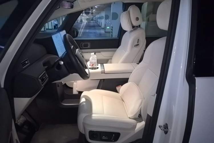 Used Li Auto MEGA 2025 Home Family Special Edition Left Front Seat