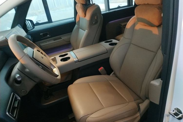 Used Li Auto MEGA 2025 Home Family Special Edition Left Front Seat