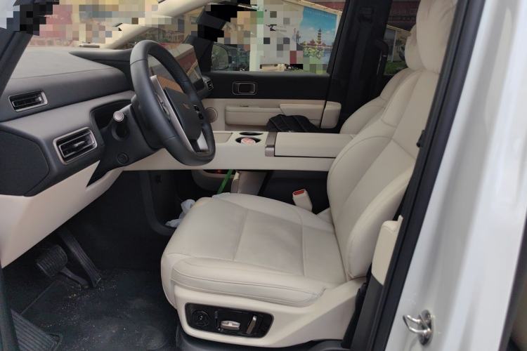 Used Li Auto MEGA 2025 Home Family Special Edition Left Front Seat