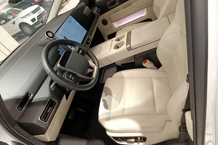 Used Li Auto MEGA 2025 Home Family Special Edition Left Front Seat