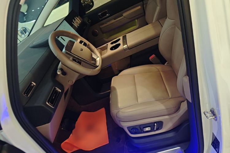 Used Li Auto MEGA 2025 Home Family Special Edition Left Front Seat