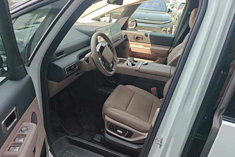 Used Li Auto MEGA 2025 Home Family Special Edition Left Front Seat