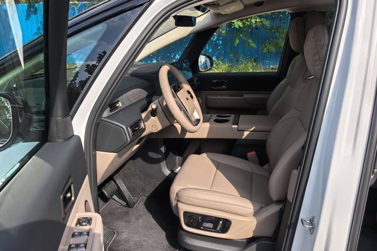 Used Li Auto MEGA 2025 Home Family Special Edition Left Front Seat