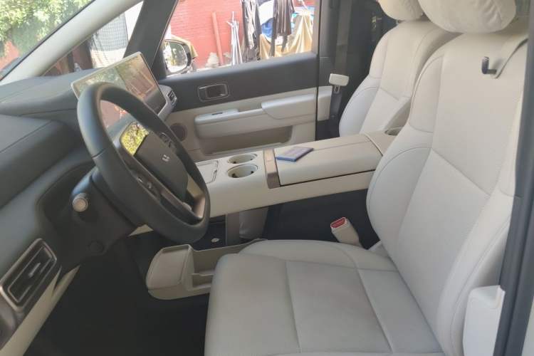 Used Li Auto MEGA 2025 Home Family Special Edition Left Front Seat