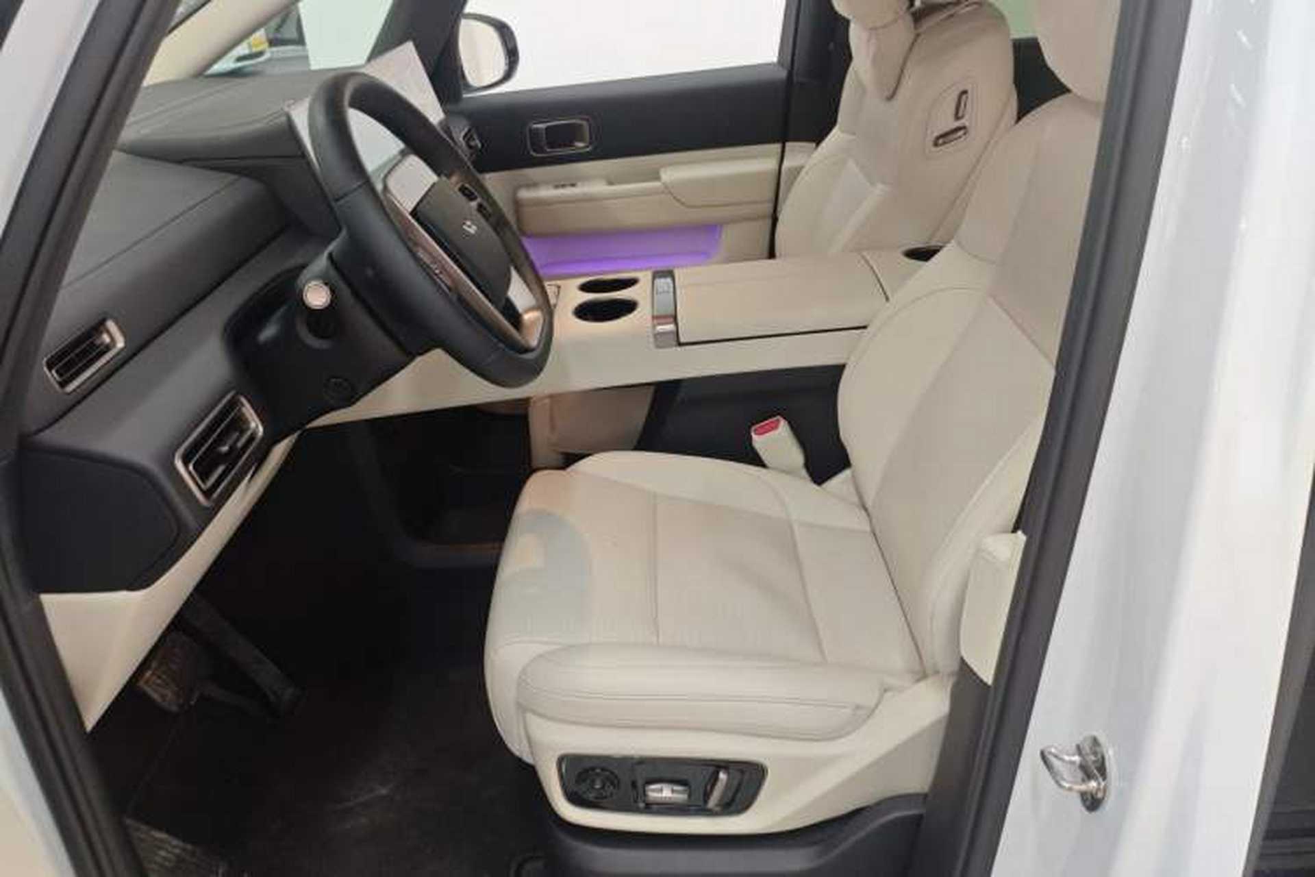Used Li Auto MEGA 2025 Home Family Special Edition Left Front Seat