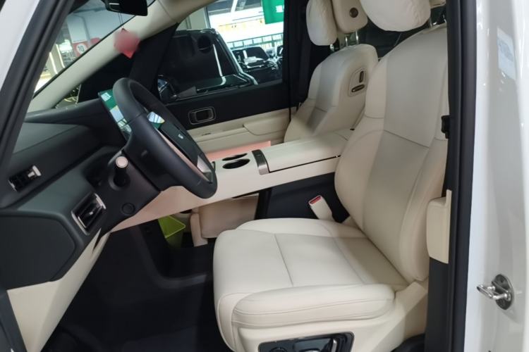Used Li Auto MEGA 2025 Home Family Special Edition Left Front Seat