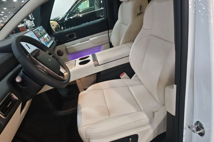 Used Li Auto MEGA 2025 Home Family Special Edition Left Front Seat