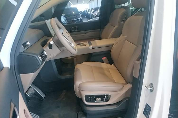 Used Li Auto MEGA 2025 Home Family Special Edition Left Front Seat
