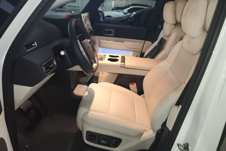 Used Li Auto MEGA 2025 Home Family Special Edition Left Front Seat