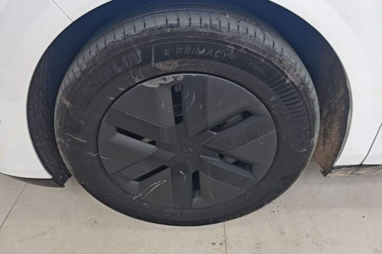 Used Li Auto MEGA 2025 Home Family Special Edition Left Front Wheel Hub