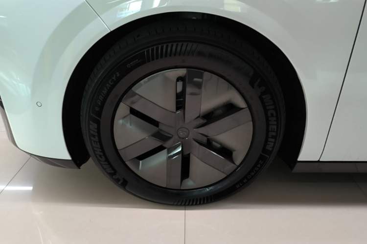 Used Li Auto MEGA 2025 Home Family Special Edition Left Front Wheel Hub