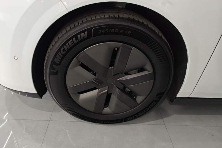 Used Li Auto MEGA 2025 Ultra Smart Refreshed Edition Left Front Wheel Hub