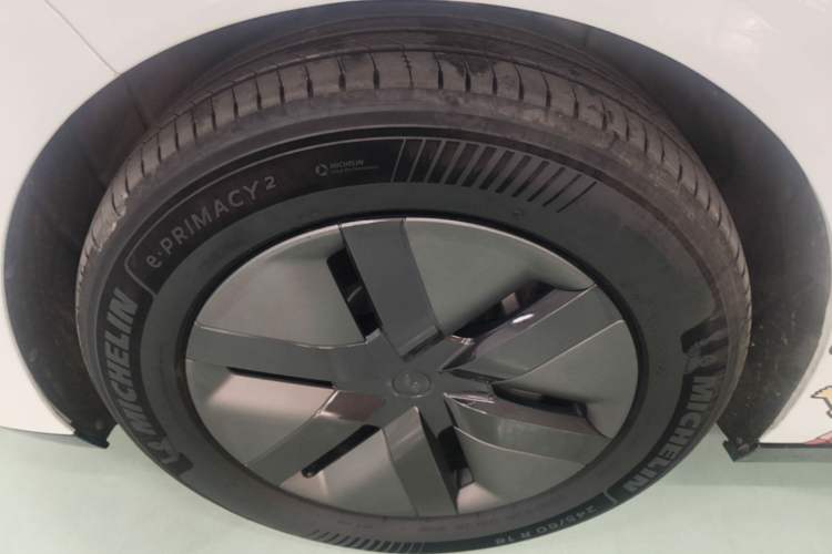 Used Li Auto MEGA 2025 Home Family Special Edition Left Front Wheel Hub