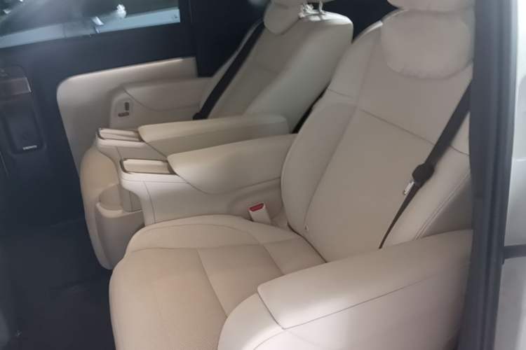 Used Li Auto MEGA 2025 Ultra Smart Refreshed Edition Left Rear Seat