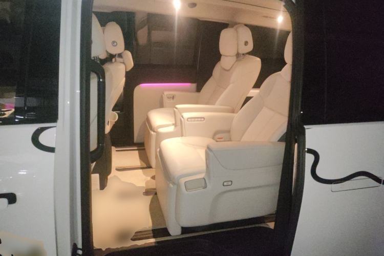Used Li Auto MEGA 2025 Home Family Special Edition Left Rear Seat