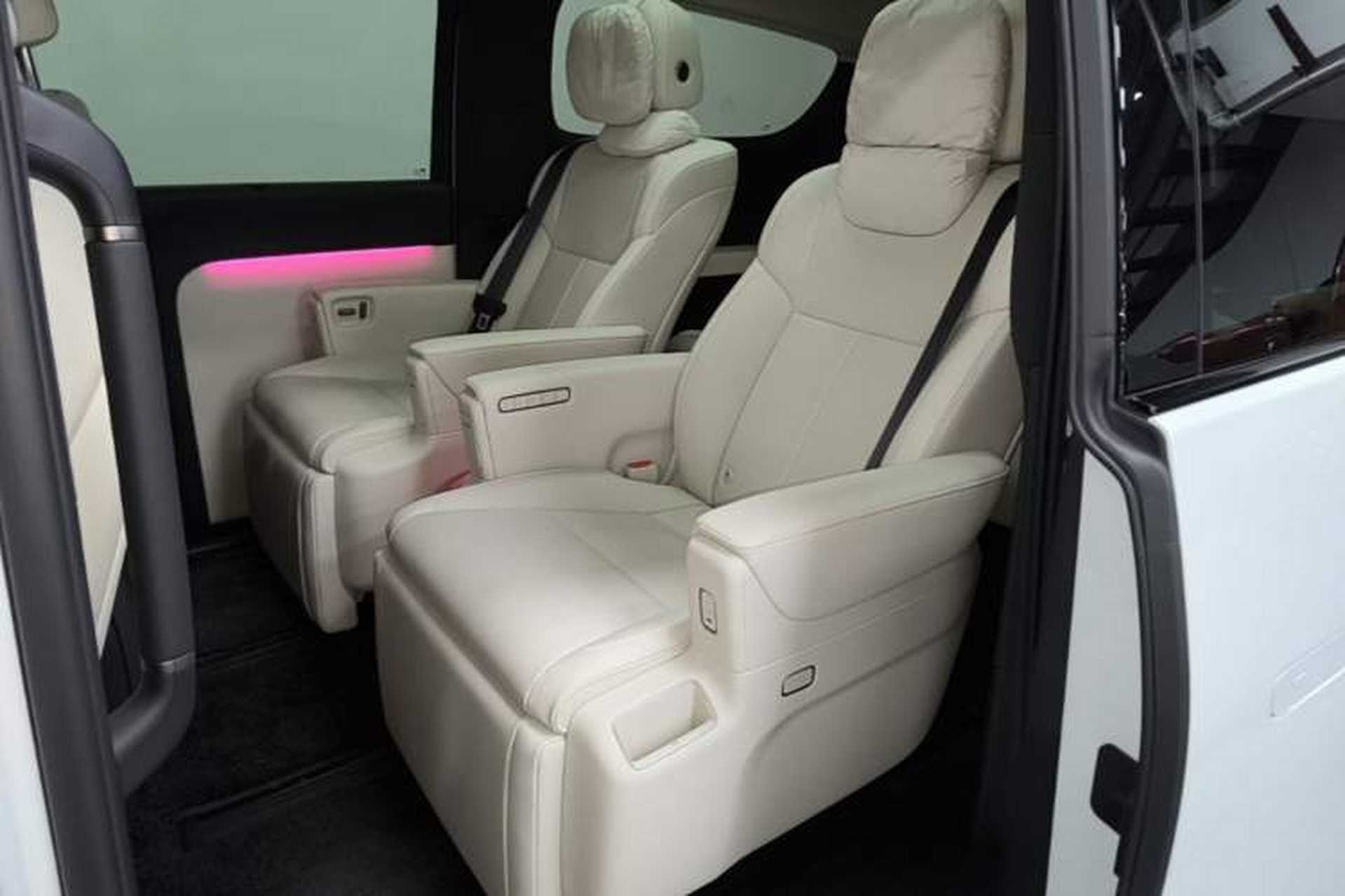 Used Li Auto MEGA 2025 Home Family Special Edition Left Rear Seat
